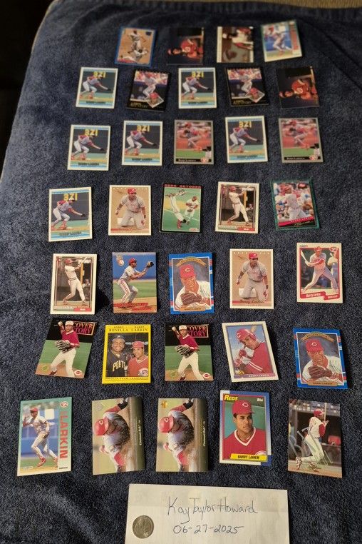 34 Barry Larkin Cards 