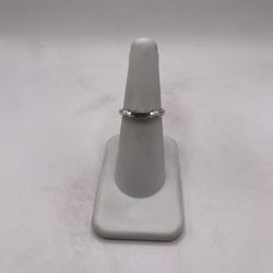 14kt Gold Engagement Style Band w/ Unique Design