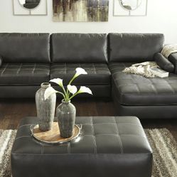 Nokomis Charcoal RAF Sectional

