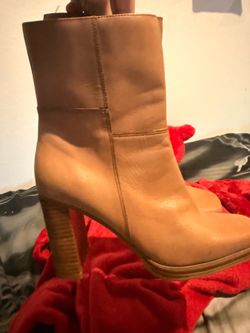 brown boots