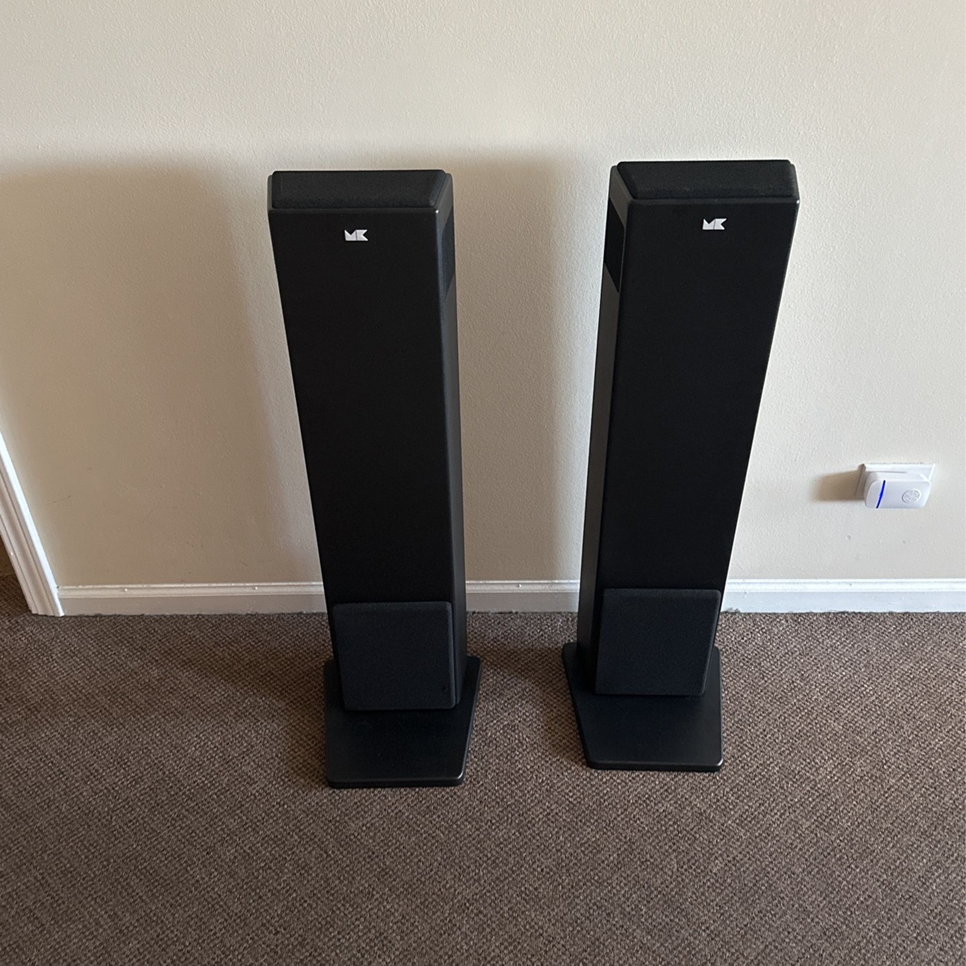 M&K speakers CS35BK