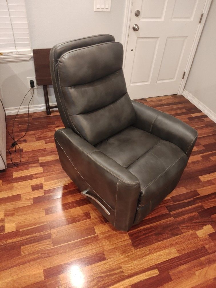 Reclining Chair 