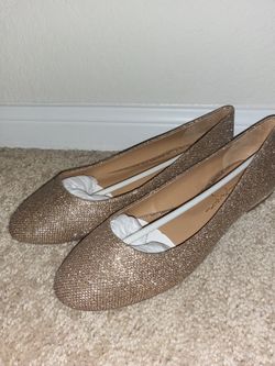 Jessica Simpson Gold Flats