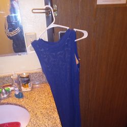 I Have A Michael Kors Dress For Sell It's A Size Small For 30 Or 35 Dollars 