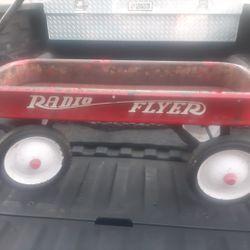 OLD RADIO FLYER WAGON