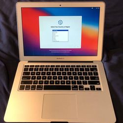 Apple MacBook Air 13” I5 4GB Ram 128Gbssd $175