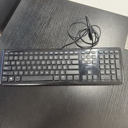 AMAZON BASICS WIRED KEYBOARD