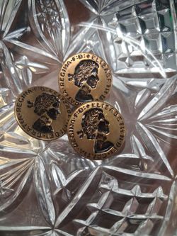 Queen Elizabeth II Coin Portrait Buttons Set of 3