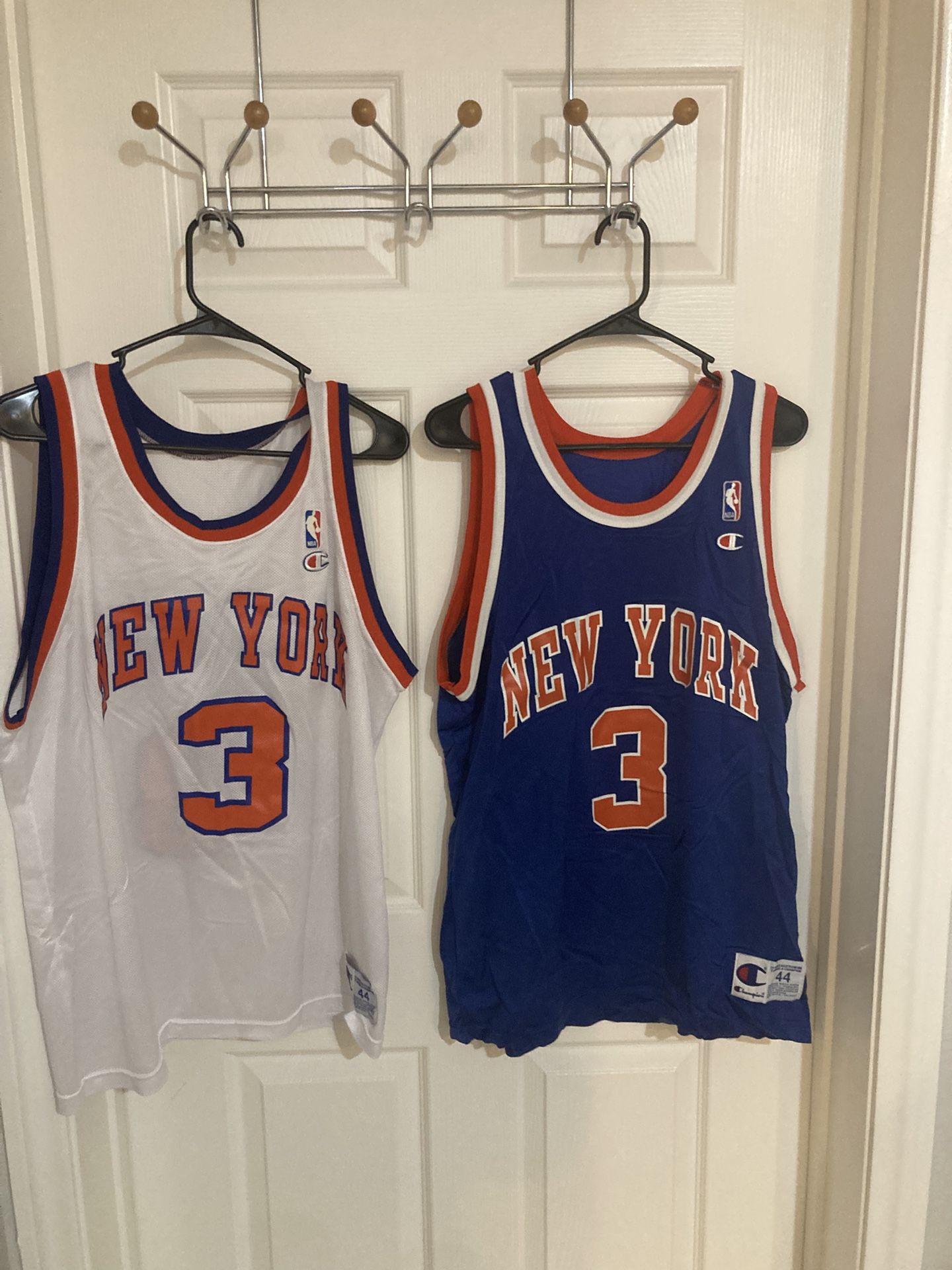 5 NY Knicks Jerseys — Starks, Ewing, Oakley, Mason