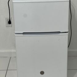 Mini Refrigerador Compacto