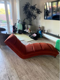 Moving sale