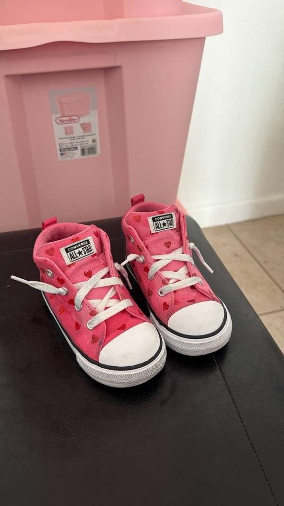 Toddler converse shoes