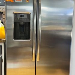 GE Refrigerator 