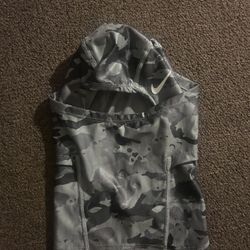 Nike Pro Combat Hyperwarm Hydropull Hood