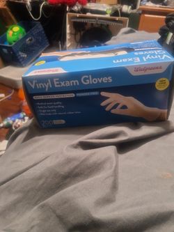 200 Medium Size Medical Gloves