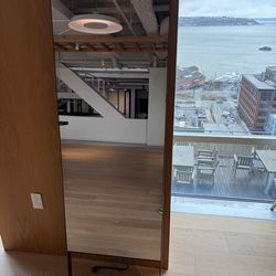 Lululemon Fitness Mirror