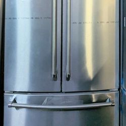 NEW **Scratch & Dent** KitchenAid (Counter-Depth) French Door Refrigerator / Warranty Incl