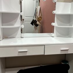 Full Vanity w/ Mirror and Chair 