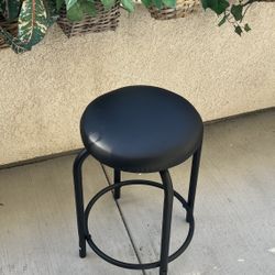 Round Sitting Stool 