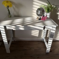 Vanity Table 