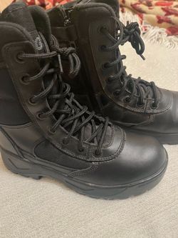 Women boots size 6.5