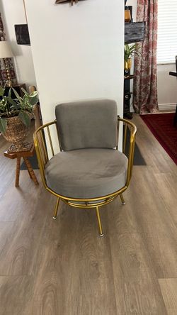 Velvet Swivel Chair