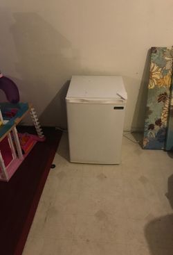 Mini fridge