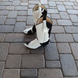 Lady's Pinto Cowhair Boots. Size 5D. New.