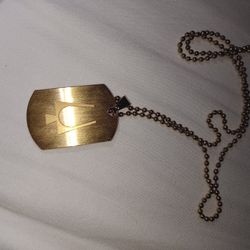 DOG TAG NECKLACE.