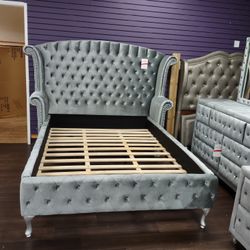 New 4 Pc California King Bedroom Set With Cal King Platform Bed Frame Dresser And Nightstand