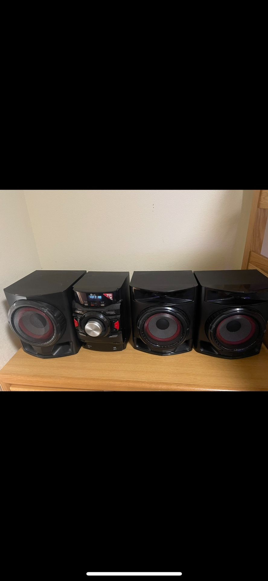 LG speakers CM4590 XBOOM 700W