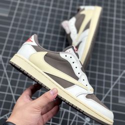 Jordan 1 Low Travis cott Revere Mocha