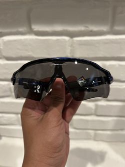 NEW OAKLEY RADAR EV PATH SUNGLASSES WITH BLACK PRIZM LENS