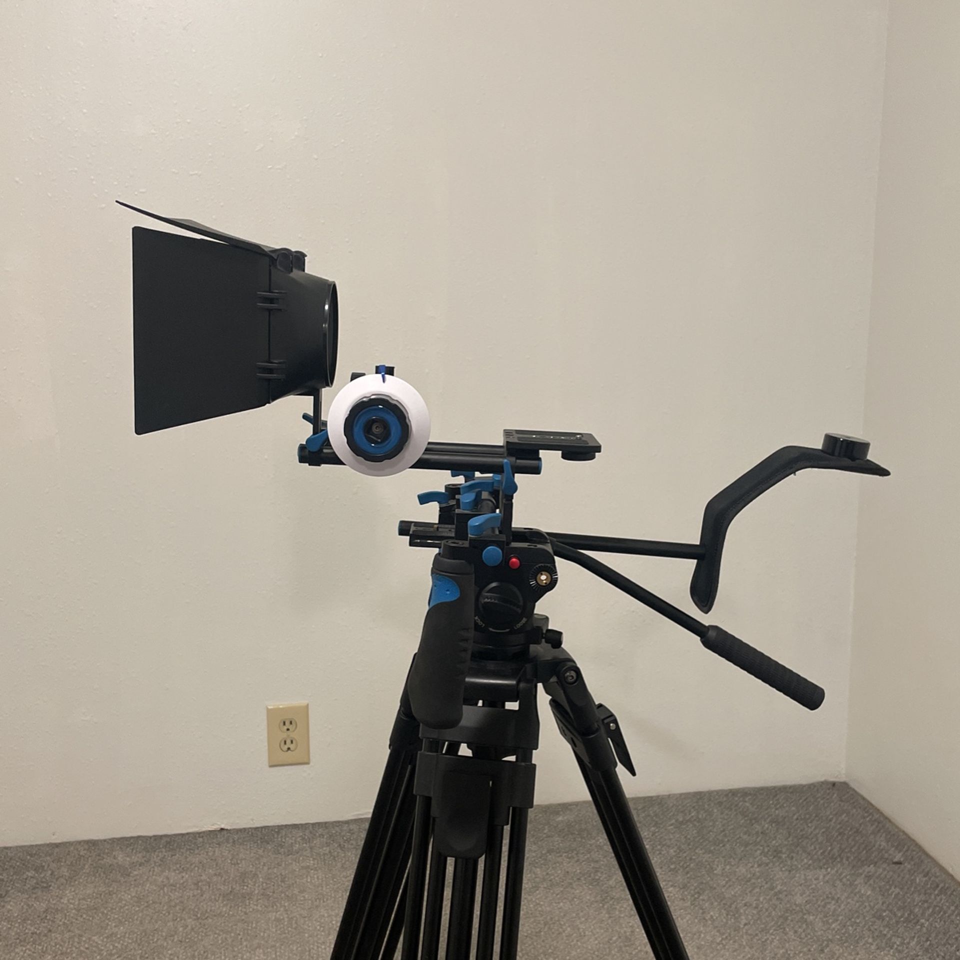 Neewer Matte box for Sale in Seattle, WA OfferUp