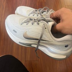 womens nike shoes size 7 