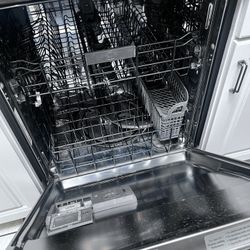 diswasher and stove