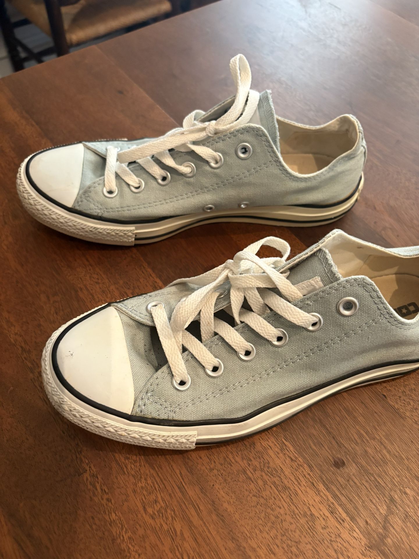 Converse Size 7
