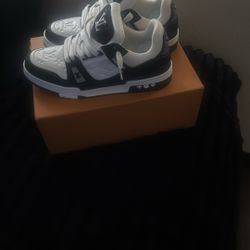 LV Trainers Size 10