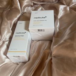 Medicube Kojic Acid Turmeric Duo – Brightening Toner & Exfoliating Pads