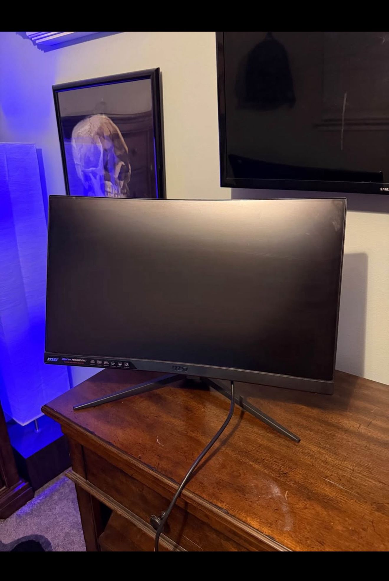 MSI 24" Curved Gaming Monitor - 144Hz, 1ms, Full HD (Optix MAG241C)