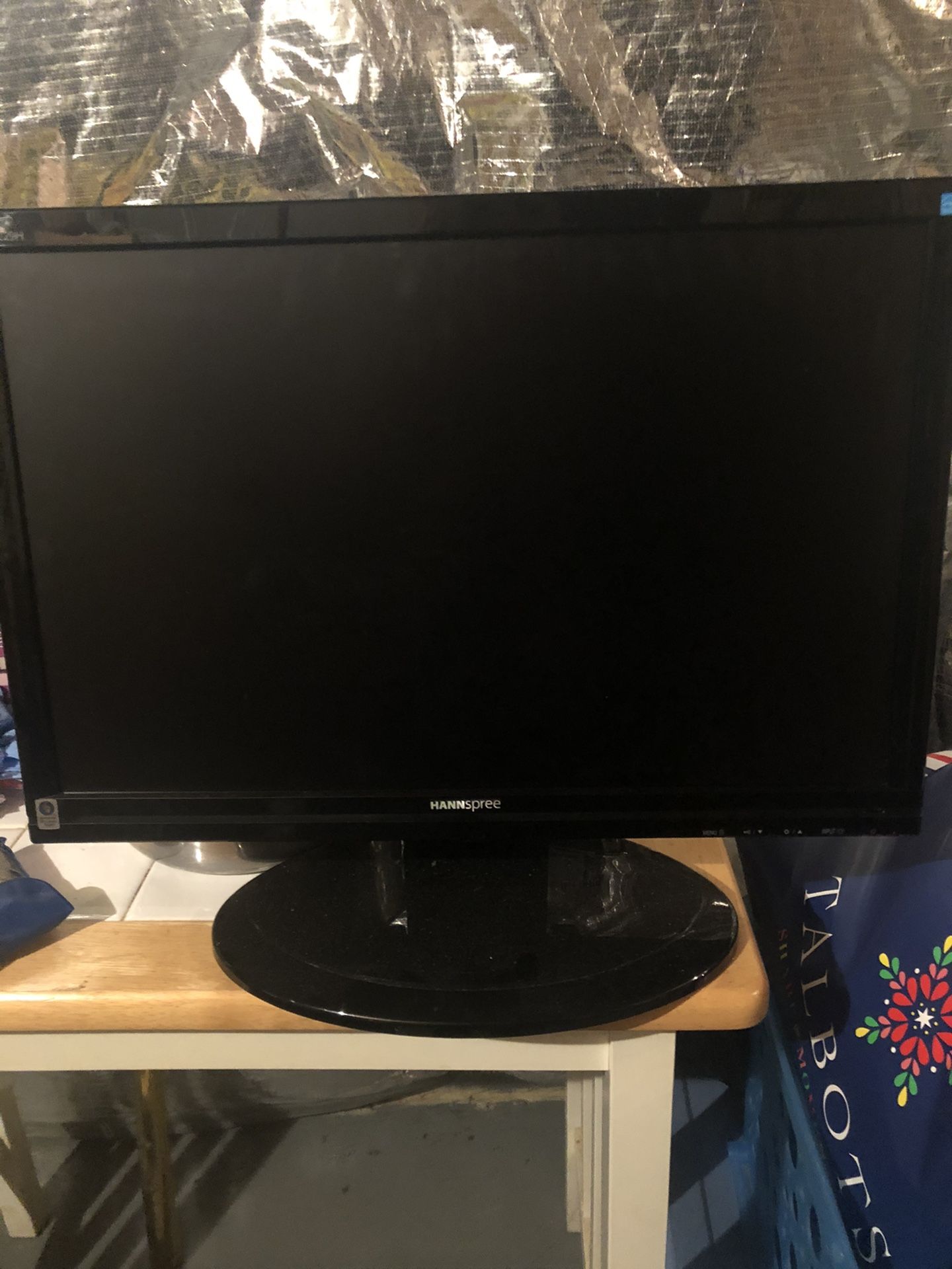 Hannspree computer monitor