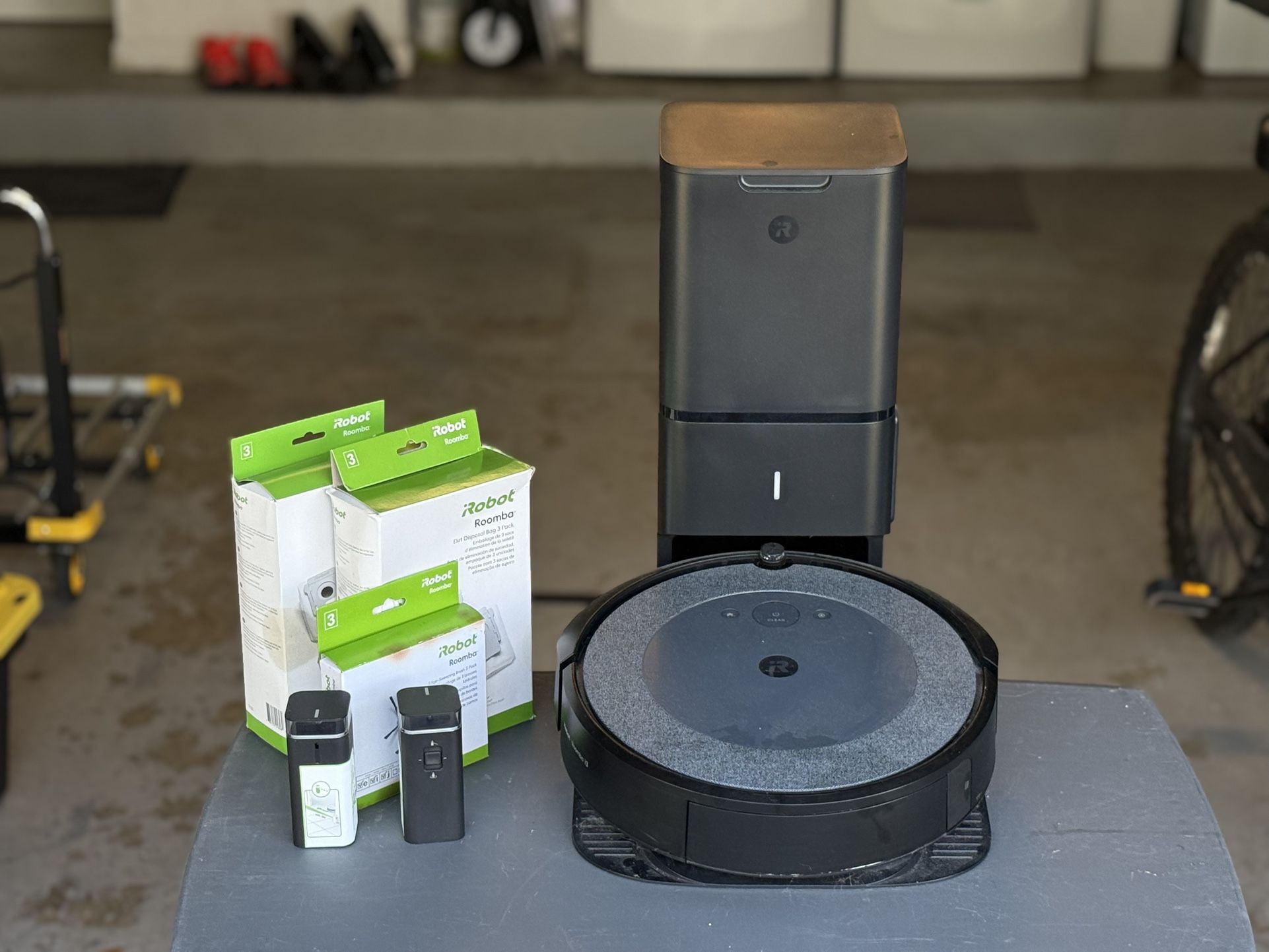 iRobot Roomba w/Auto Empty Dock
