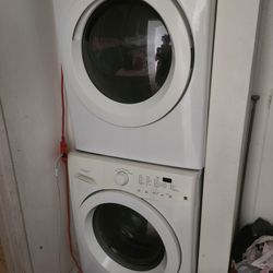Washer & Dryer Stackable 