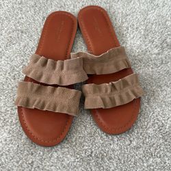 American Eagle Sandals 