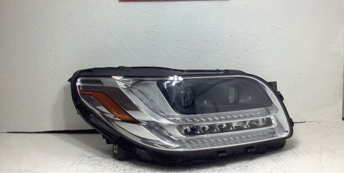 2018-2021 Lincoln Navigator right LED headlight (1BB)