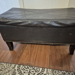 STORAGE OTTOMAN