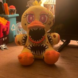 Twisted Chica 