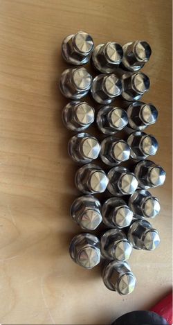 Lug nuts
