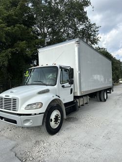 2018 Freightliner M2 106