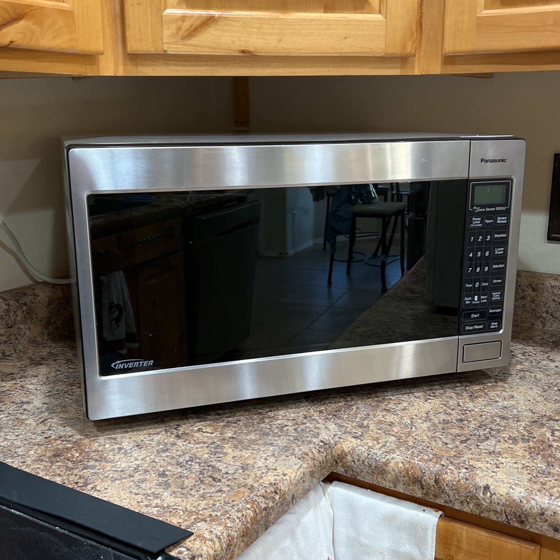 Panasonic Microwave Oven NN-T945SFX Stainless Steel Countertop/Built-In With Inverter Technology And Genius Sensor, 2.2 Cubic Foot, 1250W Inverter Key